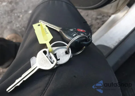 2010 Toyota Corolla S z USA, uszkodzony, nr VIN 2T1BU4EE3AC455618